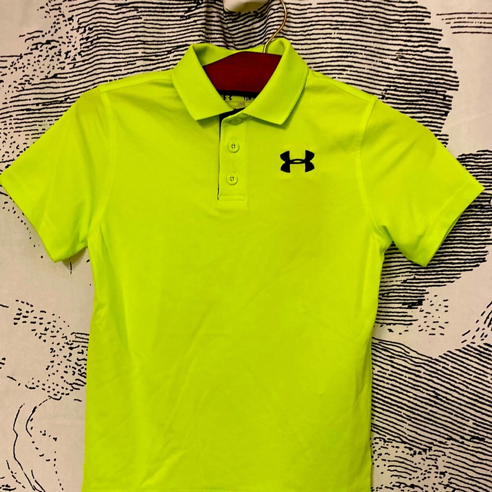 Brand new with tag underarmour shirt. Youth small